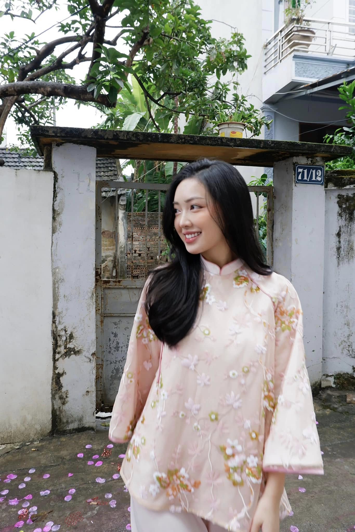 Nàng WAG vượt cả Doãn Hải My, Chu Thanh Huyền, được dân mạng khen xinh nhất, lộ diện sau sinh không thể nhận ra- Ảnh 7.