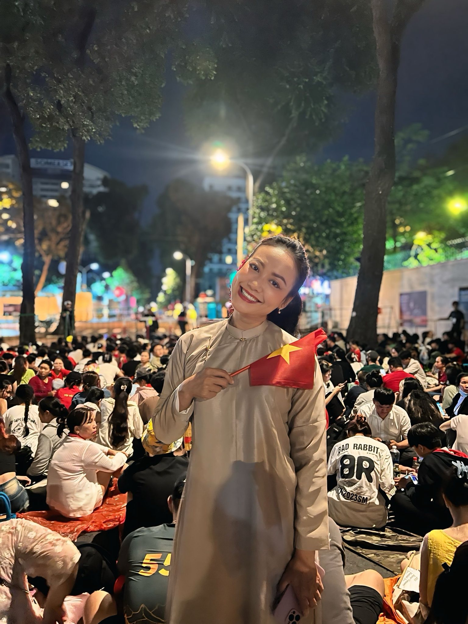 "Còn sống được đến hôm nay là may lắm rồi con ơi, lời mẹ làm tim tôi thắt lại"- Ảnh 1.