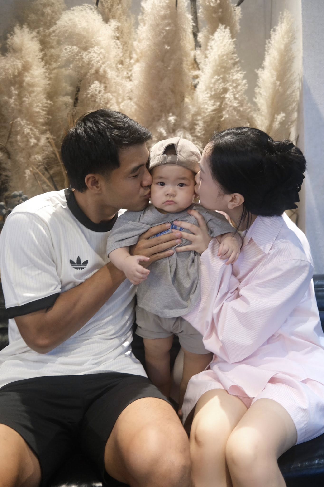 Nàng WAG vượt cả Doãn Hải My, Chu Thanh Huyền, được dân mạng khen xinh nhất, lộ diện sau sinh không thể nhận ra- Ảnh 2.