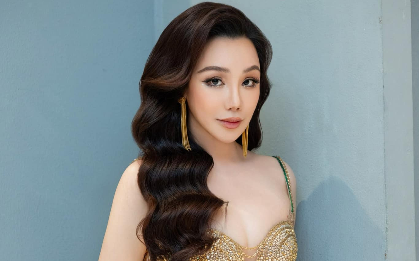 Nữ ca sĩ Việt là thủ khoa trường quân đội, trả lời cực thông minh khi bị đồn là đại gia- Ảnh 2.