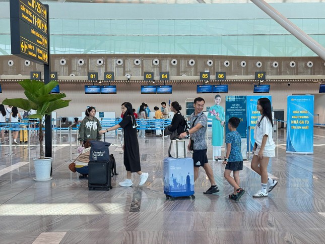 Sân bay Tân Sơn Nhất khuyến cáo hành khách- Ảnh 1.