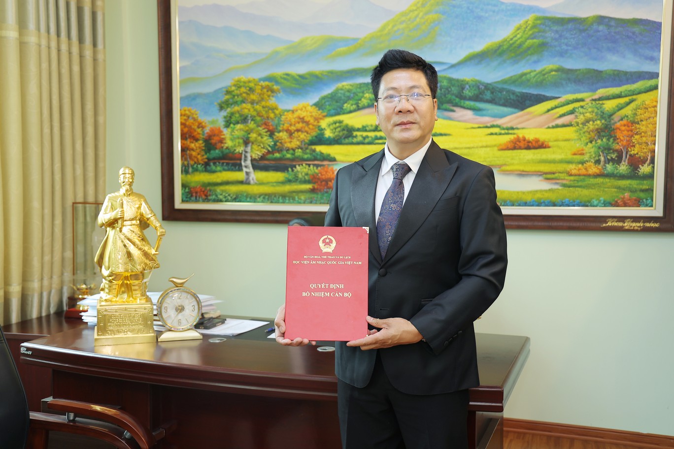 Nghệ sĩ hát mở màn đại lễ 30/4: Người thầy dẫn dắt nhiều thế hệ ca sĩ Việt, sở hữu chất giọng đẹp hiếm có- Ảnh 4.