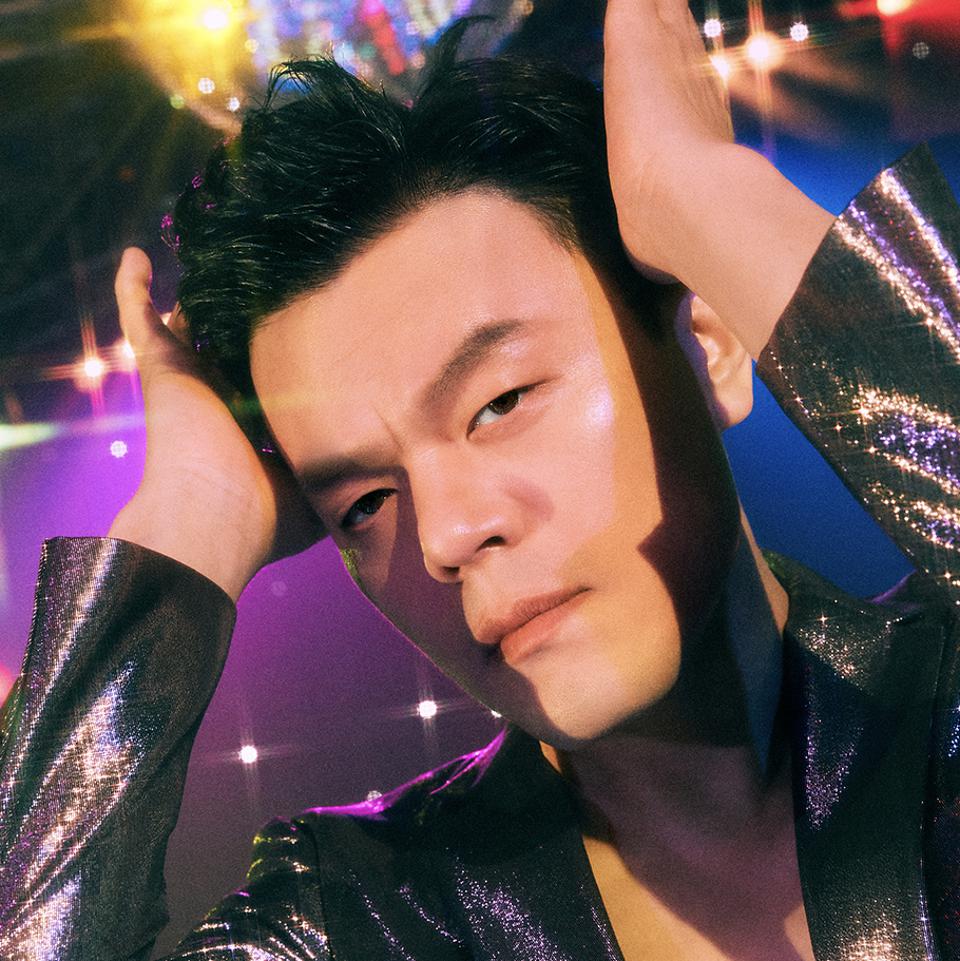 “Người đàn ông sến nhất Kpop” gây tranh cãi khi ngồi ghế nóng show nhảy cực hot, netizen thắc mắc “trình đến đâu?”- Ảnh 5.