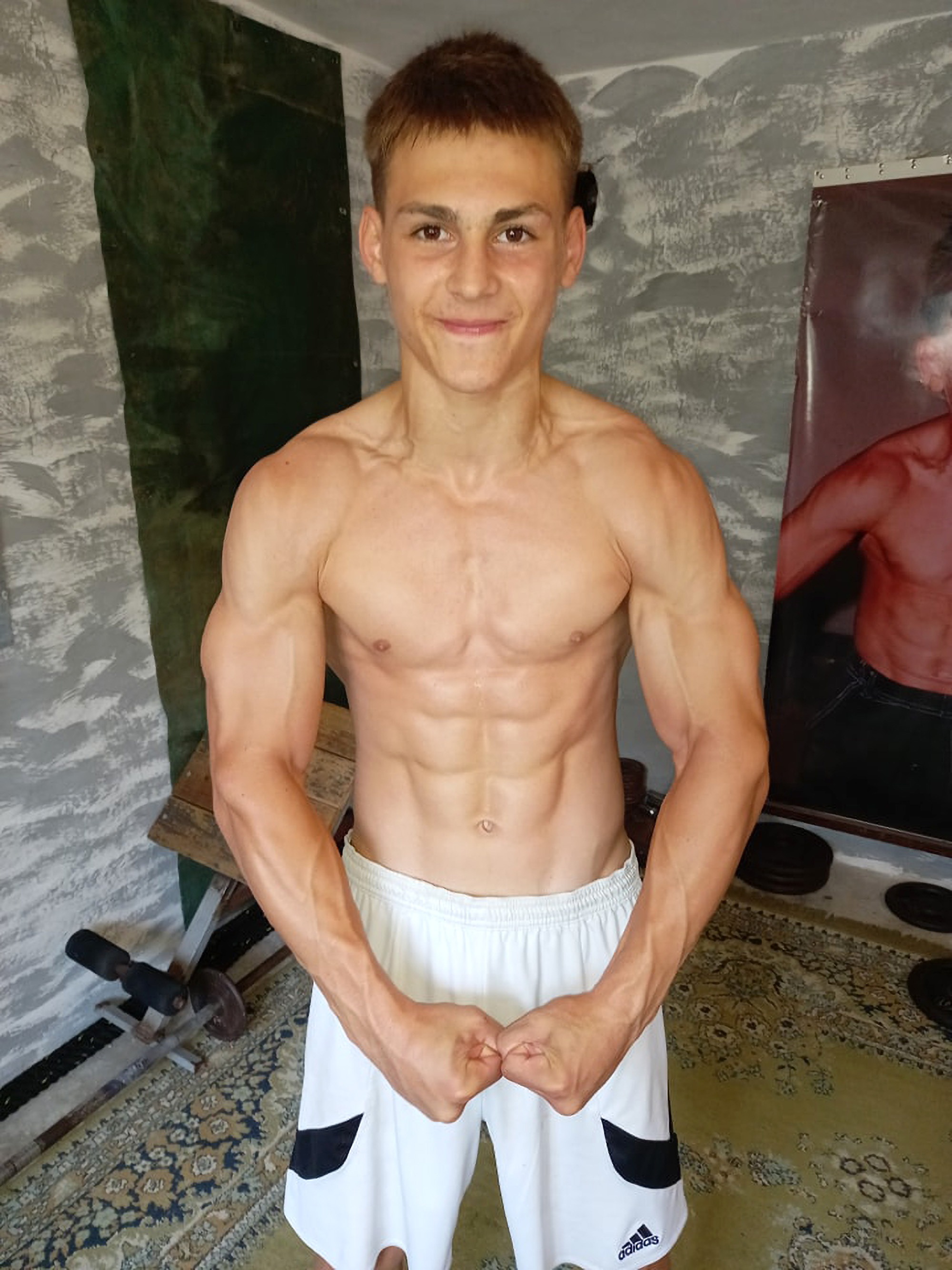 “Cậu bé khỏe nhất thế giới” tập gym từ lúc 2 tuổi, gây ngỡ ngàng với công việc và ngoại hình sau 15 năm- Ảnh 6.