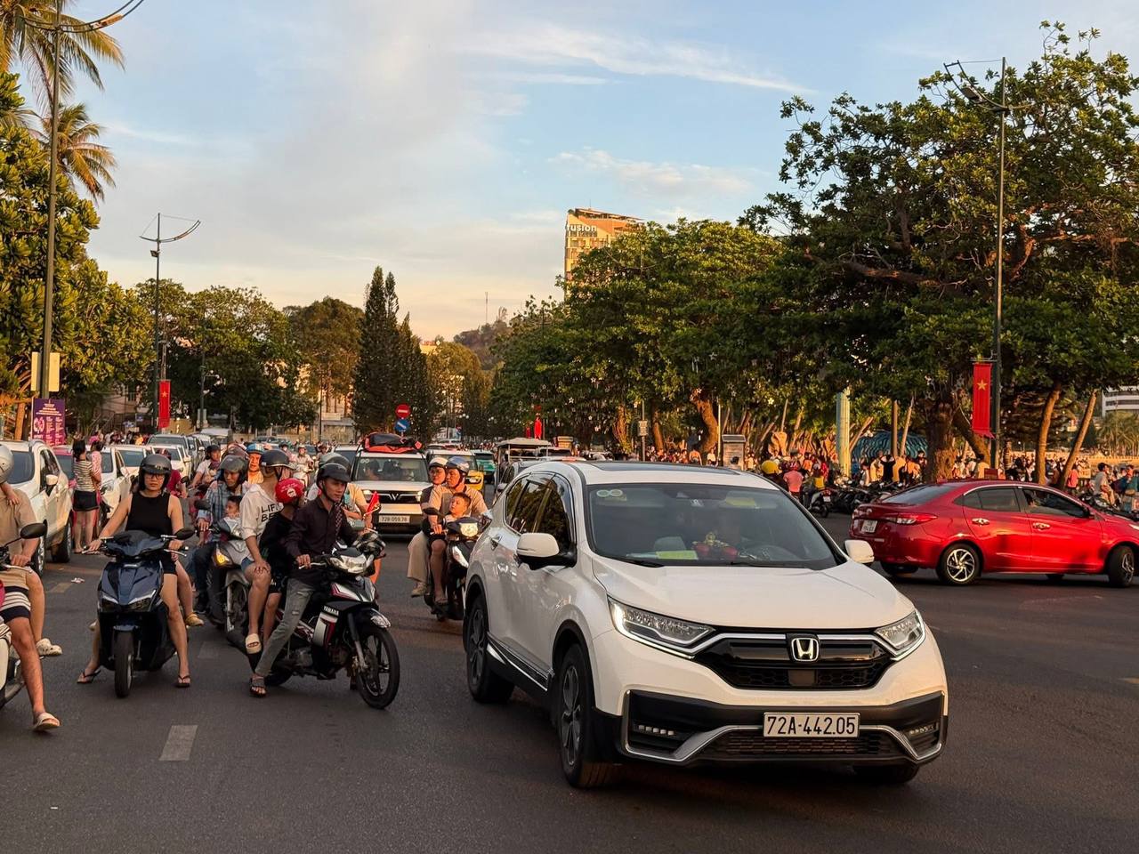 30/4: Bảo tàng Lịch sử Quân sự tạm ngưng đón khách vì quá tải, Đà Lạt lại mang đến khung cảnh khác lạ hiếm thấy- Ảnh 32.