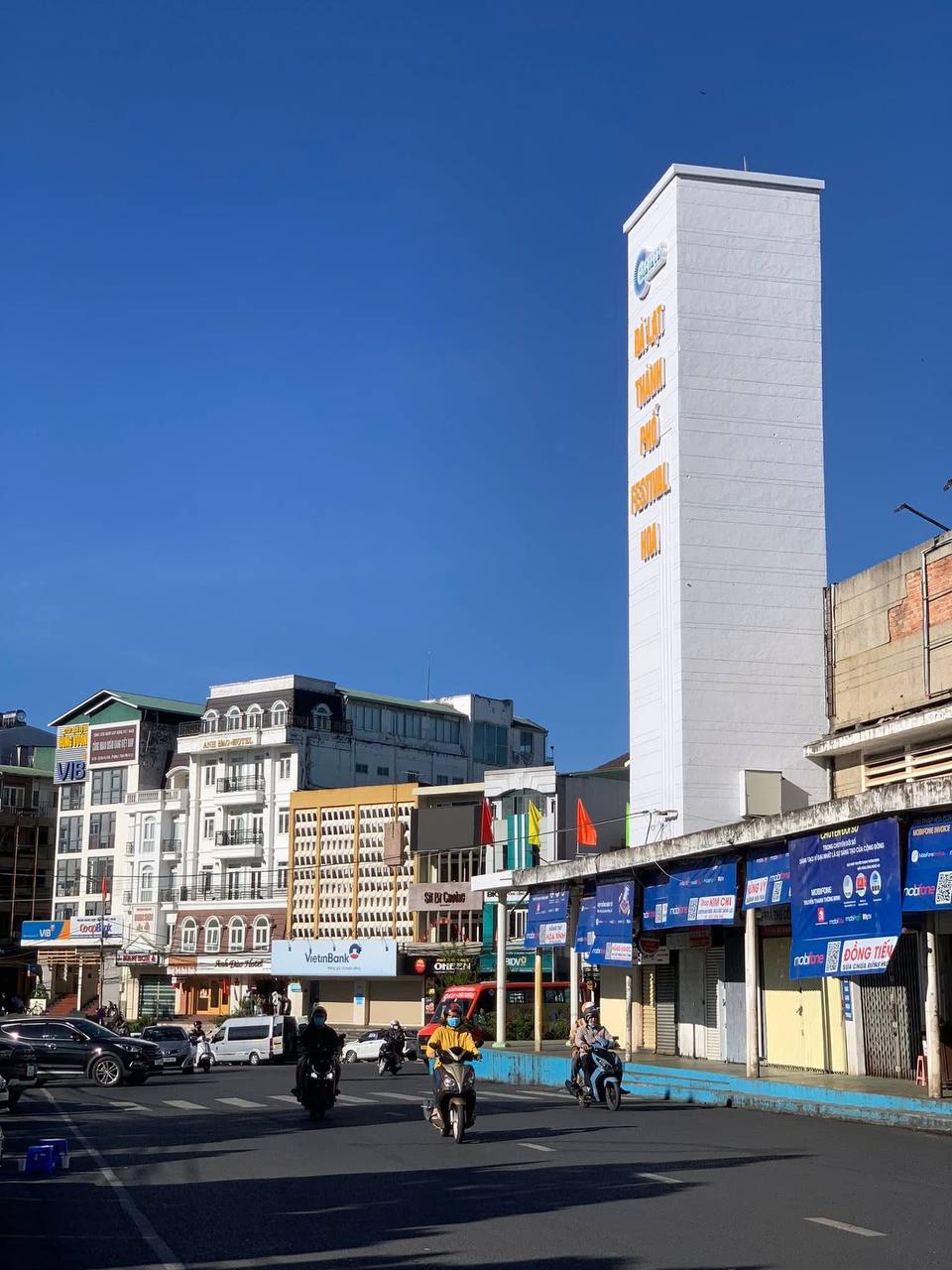 30/4: Bảo tàng Lịch sử Quân sự tạm ngưng đón khách vì quá tải, Đà Lạt lại mang đến khung cảnh khác lạ hiếm thấy- Ảnh 23.