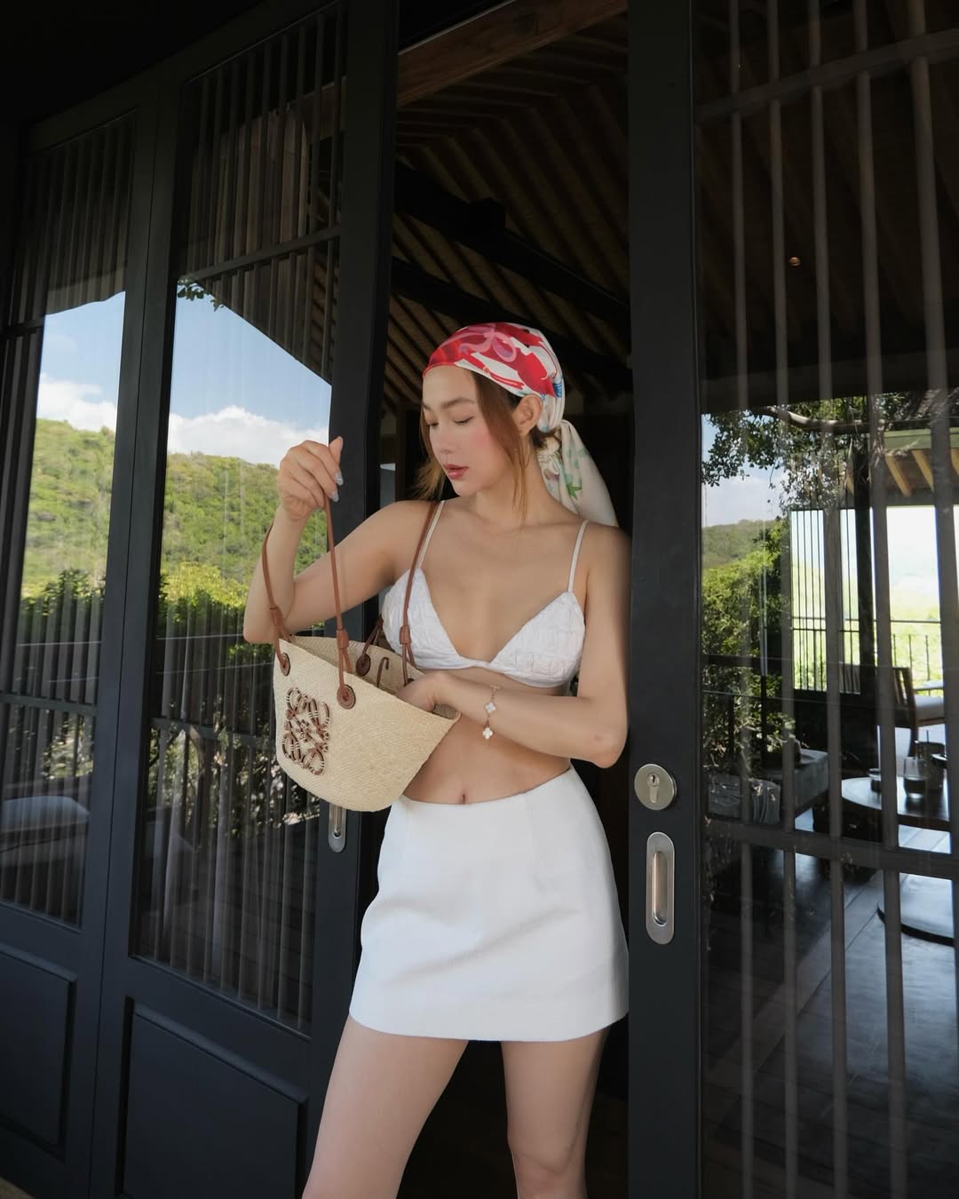Vòng eo con kiến 