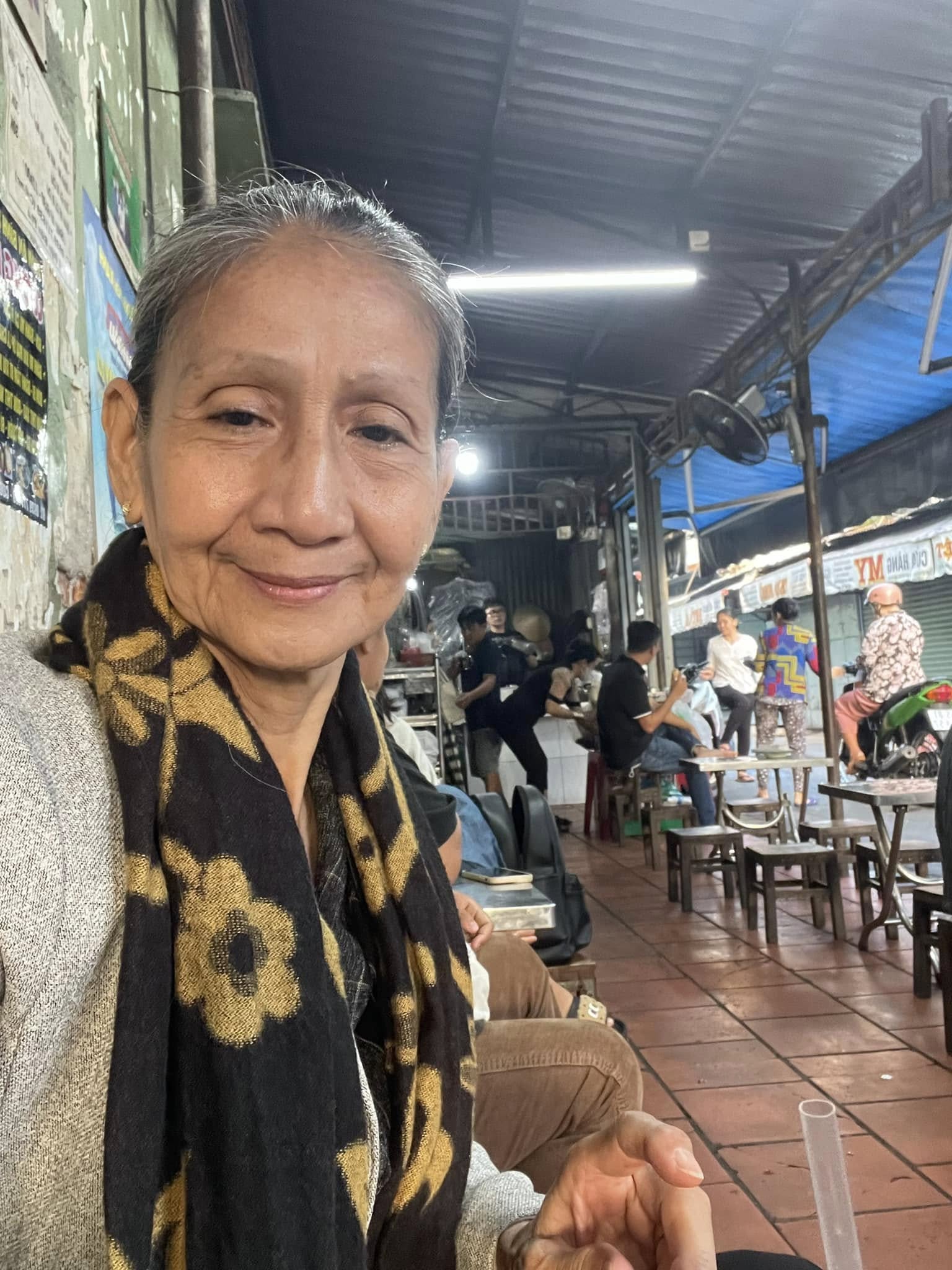 B&agrave; nội U70 khiến 