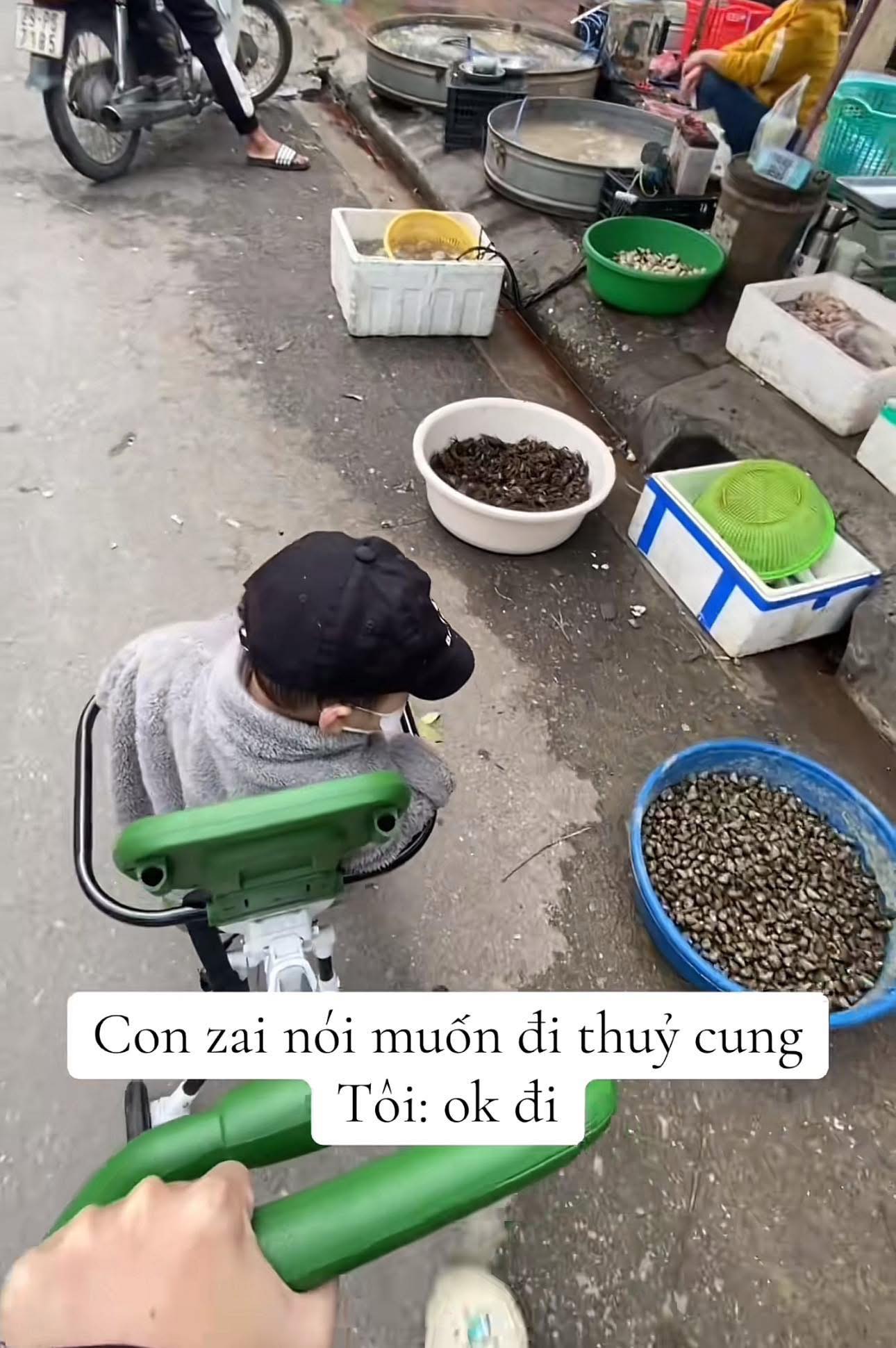Con muốn đi thủy cung, mẹ đưa đến nơi không ai ngờ, người chê 