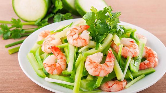 Sau tuổi 40 phụ nữ nên ăn nhiều loại rau chứa ít thuốc trừ sâu, giúp cân bằng nội tiết, ổn định kinh nguyệt này- Ảnh 4. Sau tuổi 40 phụ nữ nên ăn nhiều loại rau chứa ít thuốc trừ sâu, giúp cân bằng nội tiết, ổn định kinh nguyệt này- Ảnh 4.