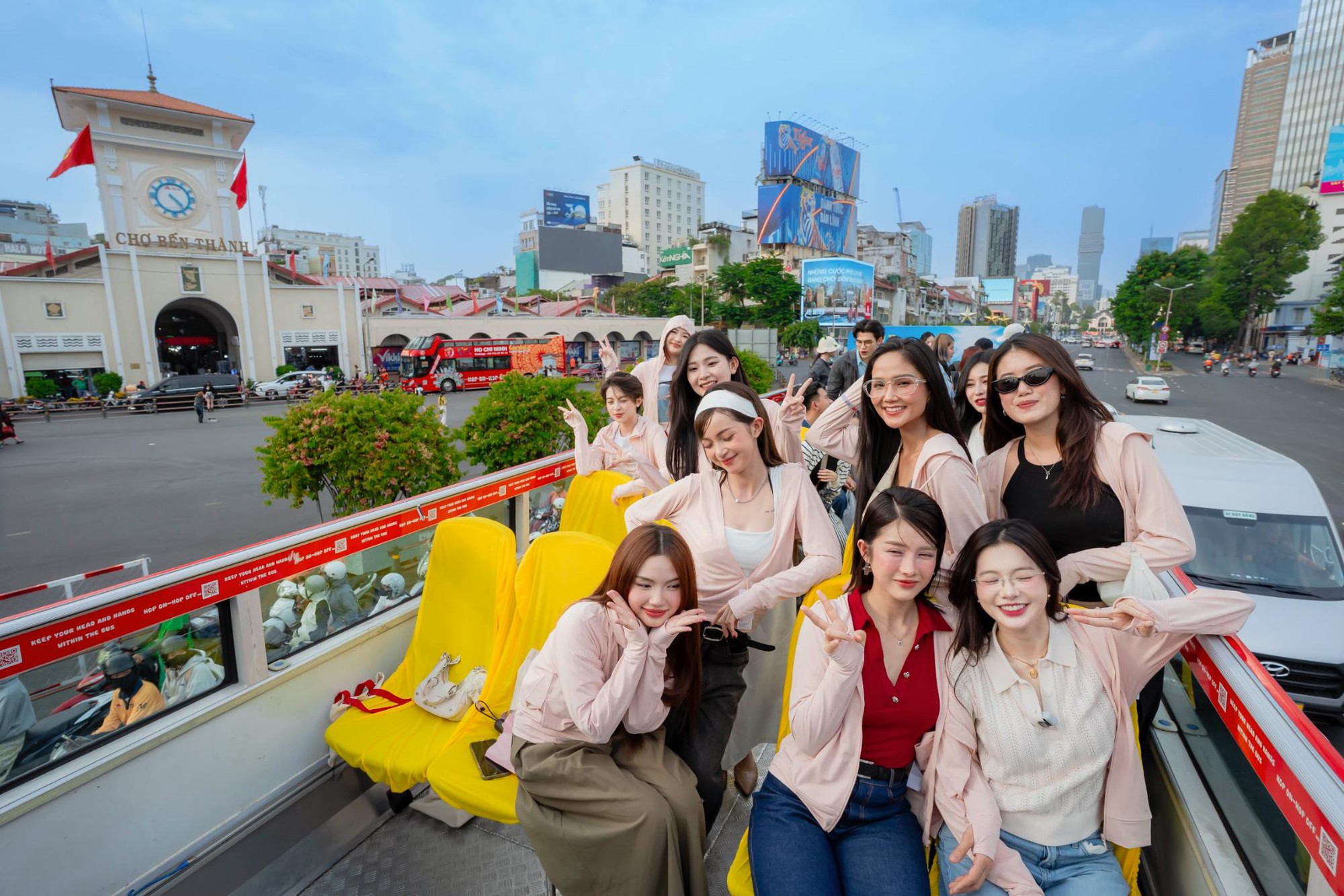 H&rsquo;Hen Ni&ecirc; v&agrave; loạt KOL đồng loạt gợi &yacute; outfit n&agrave;y cho chuyến du lịch m&ugrave;a h&egrave;- Ảnh 5.