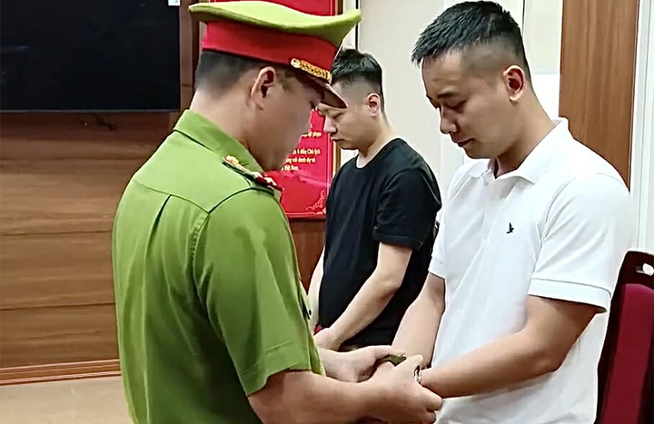 Cộng đồng "Cuộc sống ở châu Phi" chấn động trước tin Quang Linh Vlogs bị bắt- Ảnh 1.