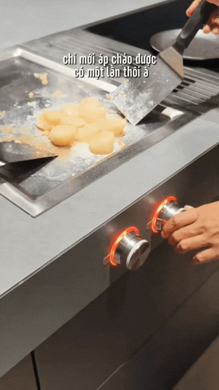 Căn bếp 4 tỷ khiến cư dân mạng 