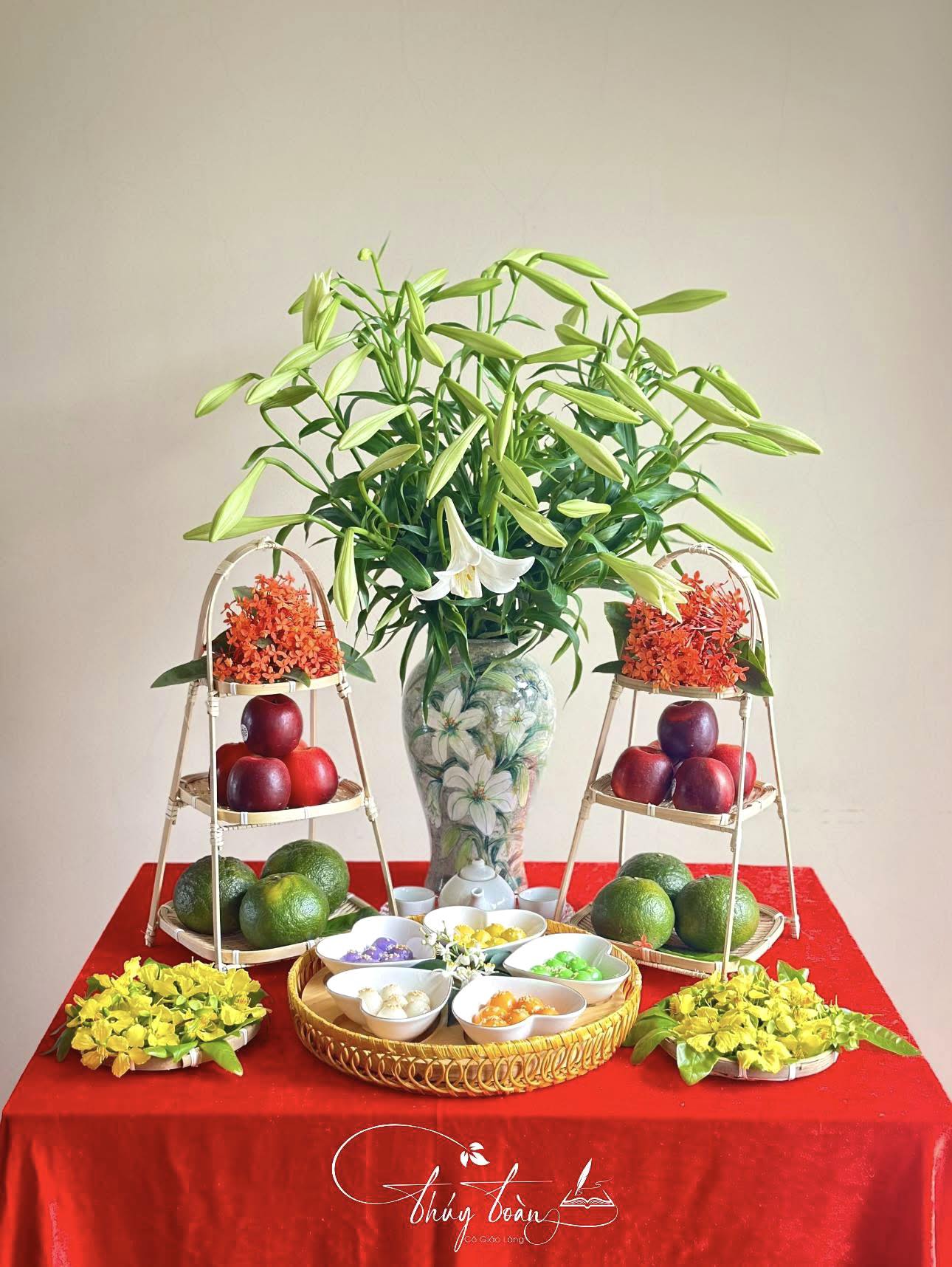 Th&aacute;ng 4 về, chị em rủ nhau khoe b&igrave;nh hoa loa k&egrave;n đẹp rực rỡ, đỉnh nhất vẫn l&agrave; căn nh&agrave; với 2.000 b&ocirc;ng hoa- Ảnh 24.