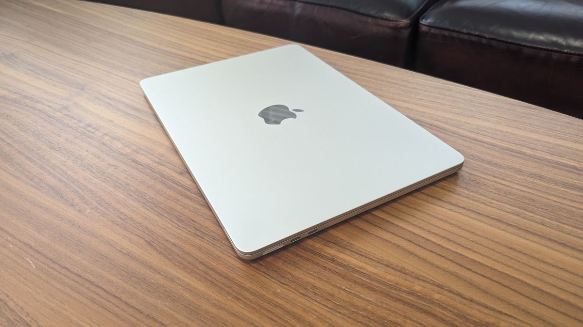 Một khoản tiền, hai lựa chọn: Nên mua MacBook hay iPad Pro?- Ảnh 2.