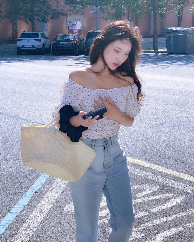Người sành điệu sẽ phối trang phục họa tiết như thế này để đẹp xuất sắc- Ảnh 1.
