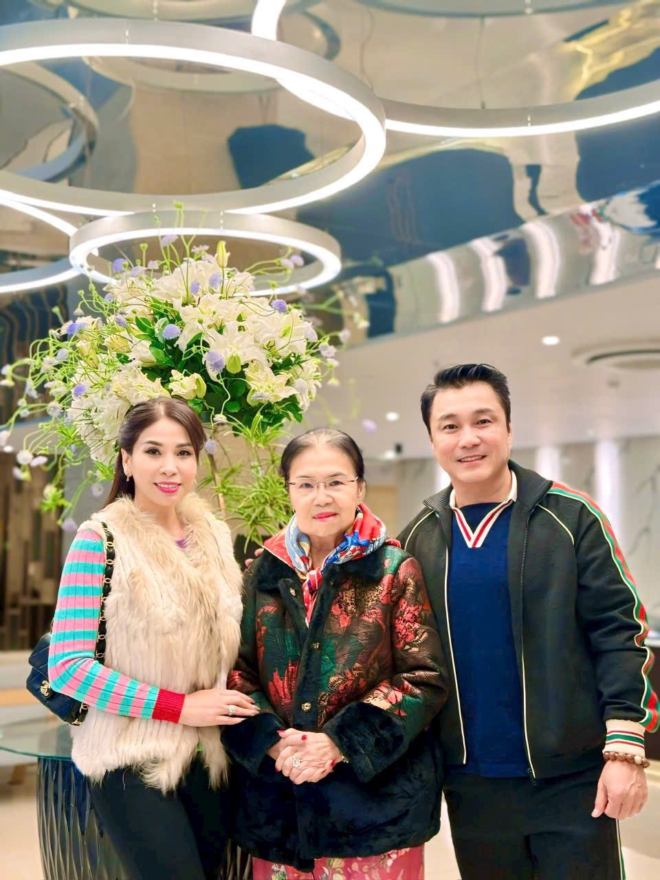 Dù showbiz Việt hiện tại có nhiều mỹ nam, nhưng tài tử này chính là "bạch mã hoàng tử" thời kỳ đầu- Ảnh 4.