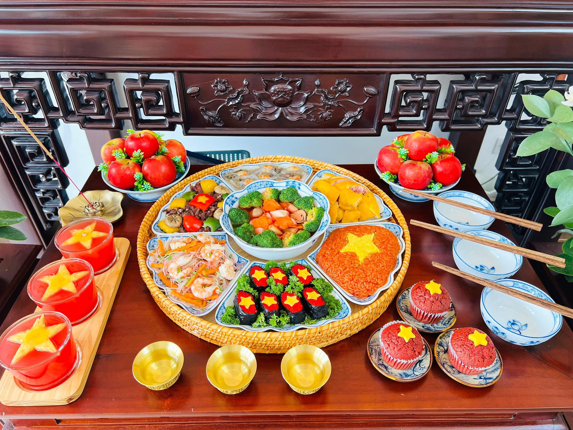 Chiêm ngưỡng mâm cơm 