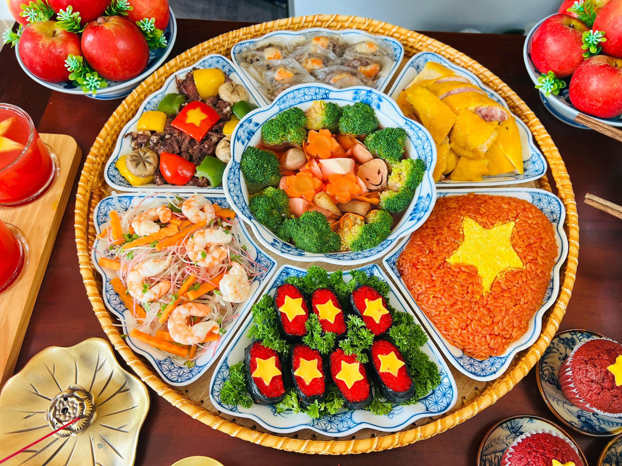 Chiêm ngưỡng mâm cơm 
