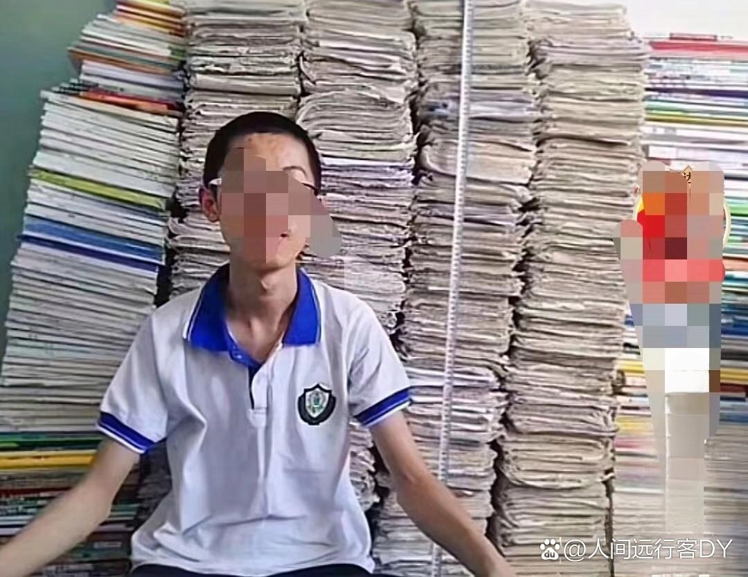 Khoe thành tích suốt 3 năm trung học, nam sinh khiến dân mạng tranh cãi nảy lửa, 1 phụ huynh bình luận câu cực "thấm"!- Ảnh 1.