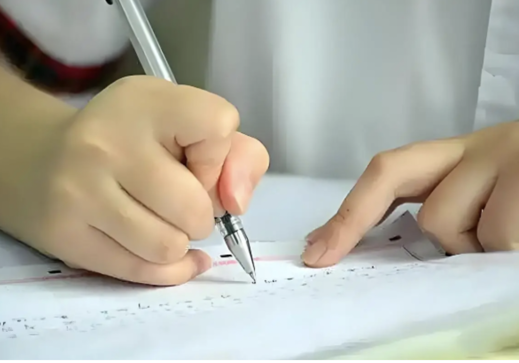 Khoa học chứng minh cha mẹ càng nói 3 lời này, tương lai của trẻ càng rạng rỡ, tiền đồ rộng mở- Ảnh 2.