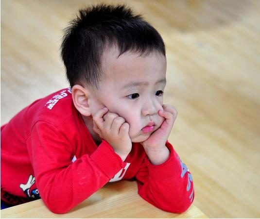 Đoạn clip người mẹ trừng phạt con gái khiến nhiều người phải tắt vội vì vượt qua cả giới hạn chịu đựng- Ảnh 2.