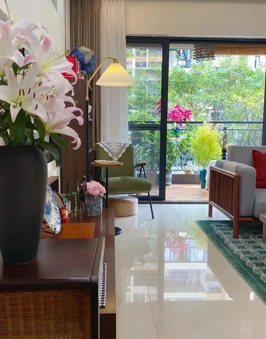 Ngôi nhà 150m² của người phụ nữ về hưu sạch đến mức dân mạng phải thốt lên 