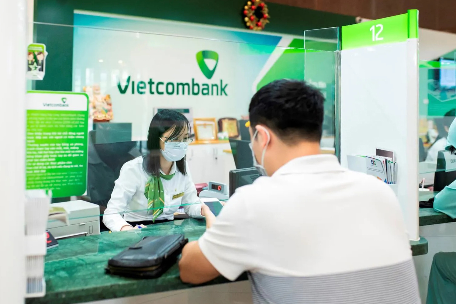 Chủ tài khoản Vietcombank lưu ý thời gian chuyển tiền trên app trong 5 ngày nghỉ lễ- Ảnh 1. Chủ tài khoản Vietcombank lưu ý thời gian chuyển tiền trên app trong 5 ngày nghỉ lễ- Ảnh 1.