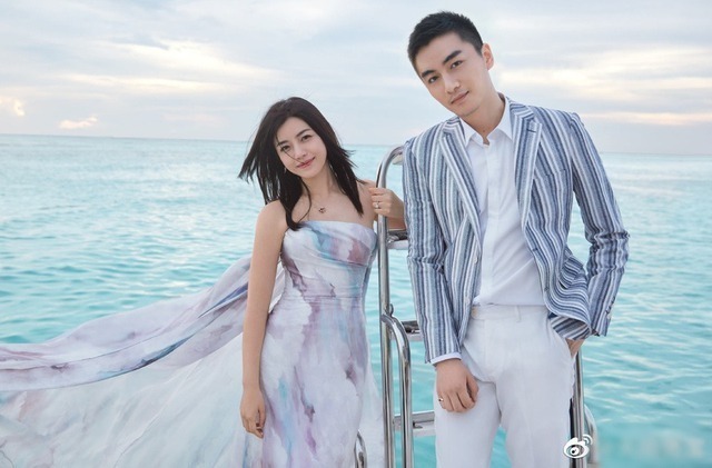 Chàng trai kém 19 tuổi vừa bị tóm hẹn hò Trần Nghiên Hy sau vụ ly hôn: Sao giống hệt chồng cũ thế này?- Ảnh 4. Chàng trai kém 19 tuổi vừa bị tóm hẹn hò Trần Nghiên Hy sau vụ ly hôn: Sao giống hệt chồng cũ thế này?- Ảnh 4.