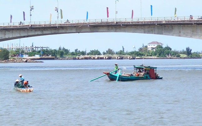 Tìm thấy thi thể du khách Sóc Trăng nhảy sông ở Hà Tiên- Ảnh 1.