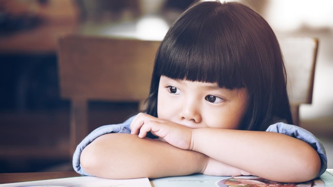 Nuôi dạy con với tình yêu quá mức: 3 sai lầm cha mẹ dễ mắc phải khiến con bị tổn thương- Ảnh 1.