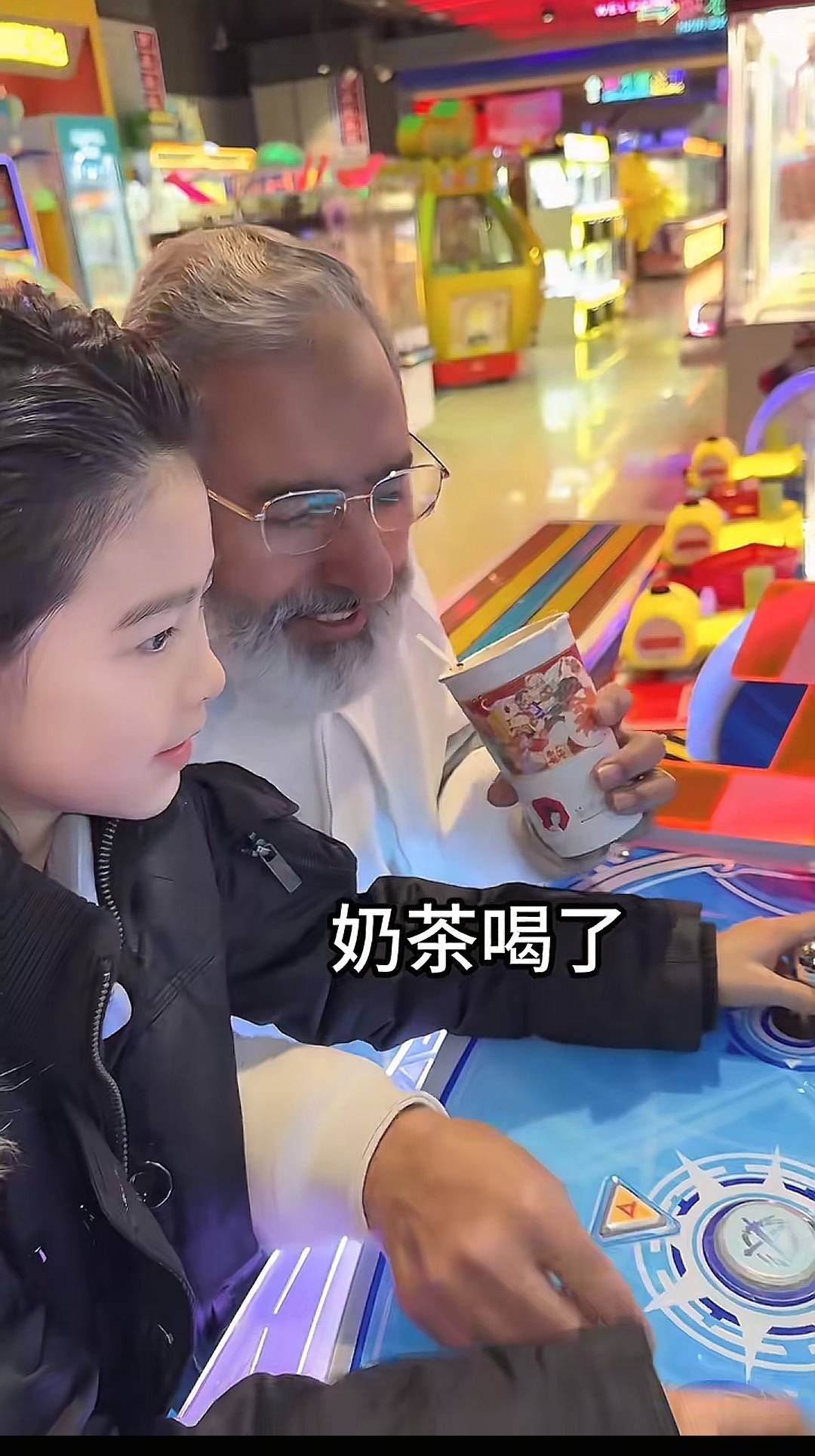 Chuyện có thật như phim: Bà mẹ hai con 42 khiến chàng "tổng tài" kém 16 tuổi mê mệt, bất chấp cưới bằng được- Ảnh 7.