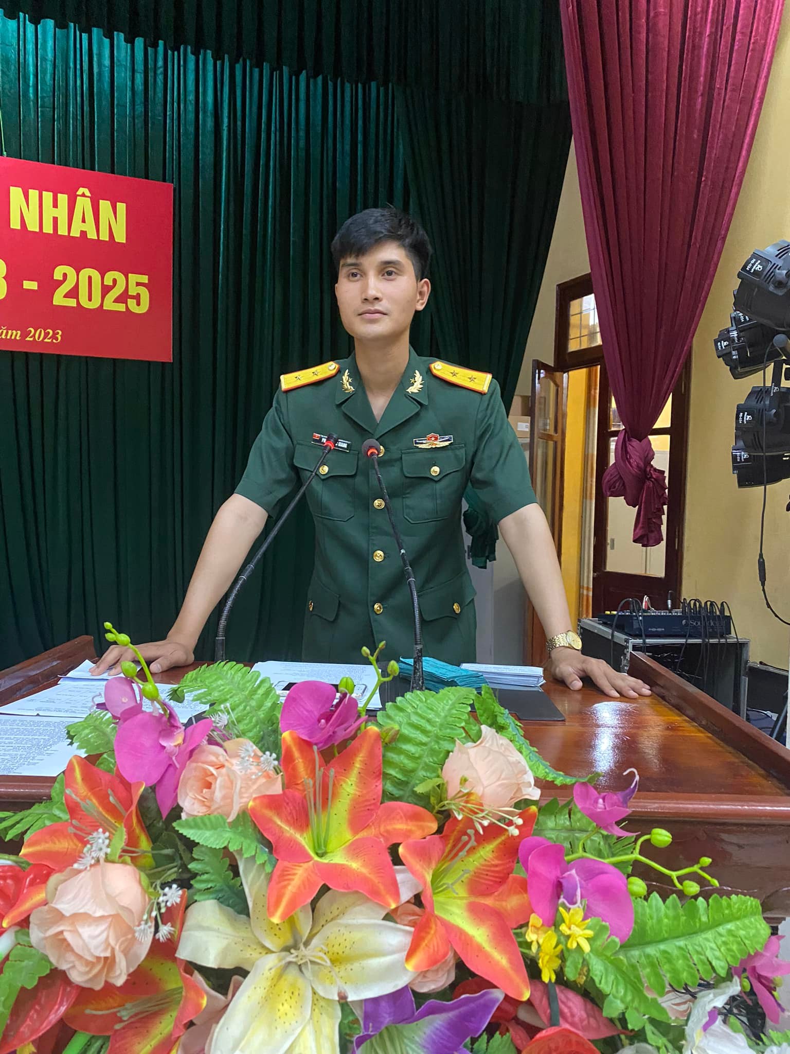 Chàng trai Việt má lúm được bắt tay Tổng thống Nga tạo nên khoảnh khắc "để đời": Cuộc sống hoàn hảo phía sau- Ảnh 4.