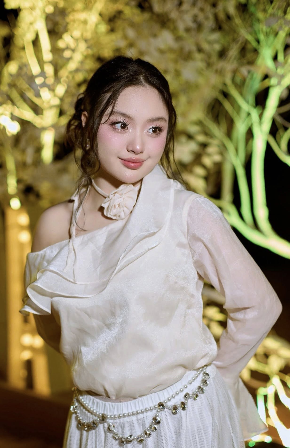 Dụi mắt nhận không ra visual tiểu thư nhà siêu mẫu Vbiz, tuổi 18 khác lạ thế này!- Ảnh 6.