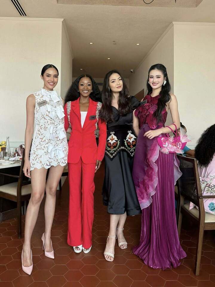 Hoa hậu Ý Nhi giữ phong độ ra sao trong ngày đầu nhập cuộc Miss World?- Ảnh 10. Hoa hậu Ý Nhi giữ phong độ ra sao trong ngày đầu nhập cuộc Miss World?- Ảnh 10.