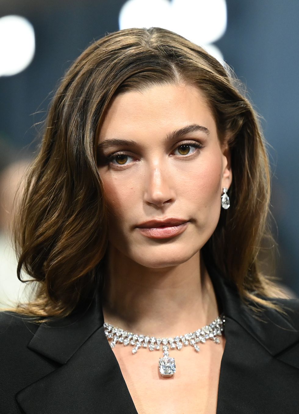 30 triệu lượt xem cách Hailey Bieber chiến thắng hung thần Getty: Hoá ra là mẹo Jennie vẫn dùng, thu nhỏ lỗ chân lông cực đỉnh!- Ảnh 2.