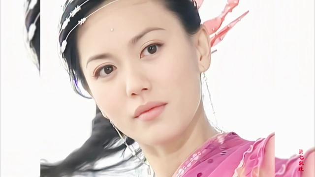 “Tiên nữ” showbiz lấy chồng hơn 17 tuổi và cái kết bất ngờ khi làm mẹ kế hào môn- Ảnh 3. “Tiên nữ” showbiz lấy chồng hơn 17 tuổi và cái kết bất ngờ khi làm mẹ kế hào môn- Ảnh 3.