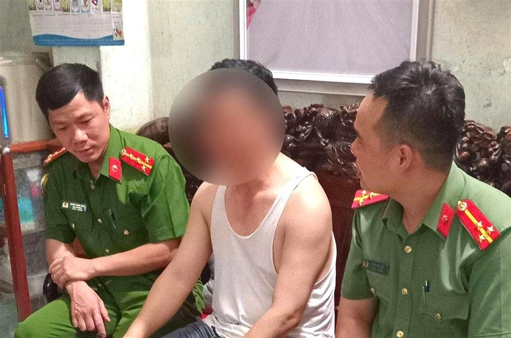 Khách đề nghị chuyển 1,8 tỷ vào STK một công ty, nhân viên ngân hàng thấy dấu hiệu lạ liền báo công an, kiểm tra thấy công ty này mới thành lập được 2 tháng- Ảnh 1. Khách đề nghị chuyển 1,8 tỷ vào STK một công ty, nhân viên ngân hàng thấy dấu hiệu lạ liền báo công an, kiểm tra thấy công ty này mới thành lập được 2 tháng- Ảnh 1.