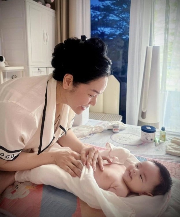 Hé lộ cuộc sống mẹ bỉm sữa của Nhật Kim Anh ở tuổi 40- Ảnh 3.