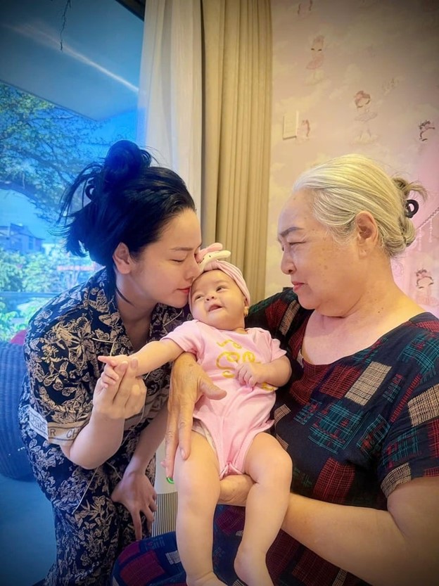 Hé lộ cuộc sống mẹ bỉm sữa của Nhật Kim Anh ở tuổi 40- Ảnh 6.