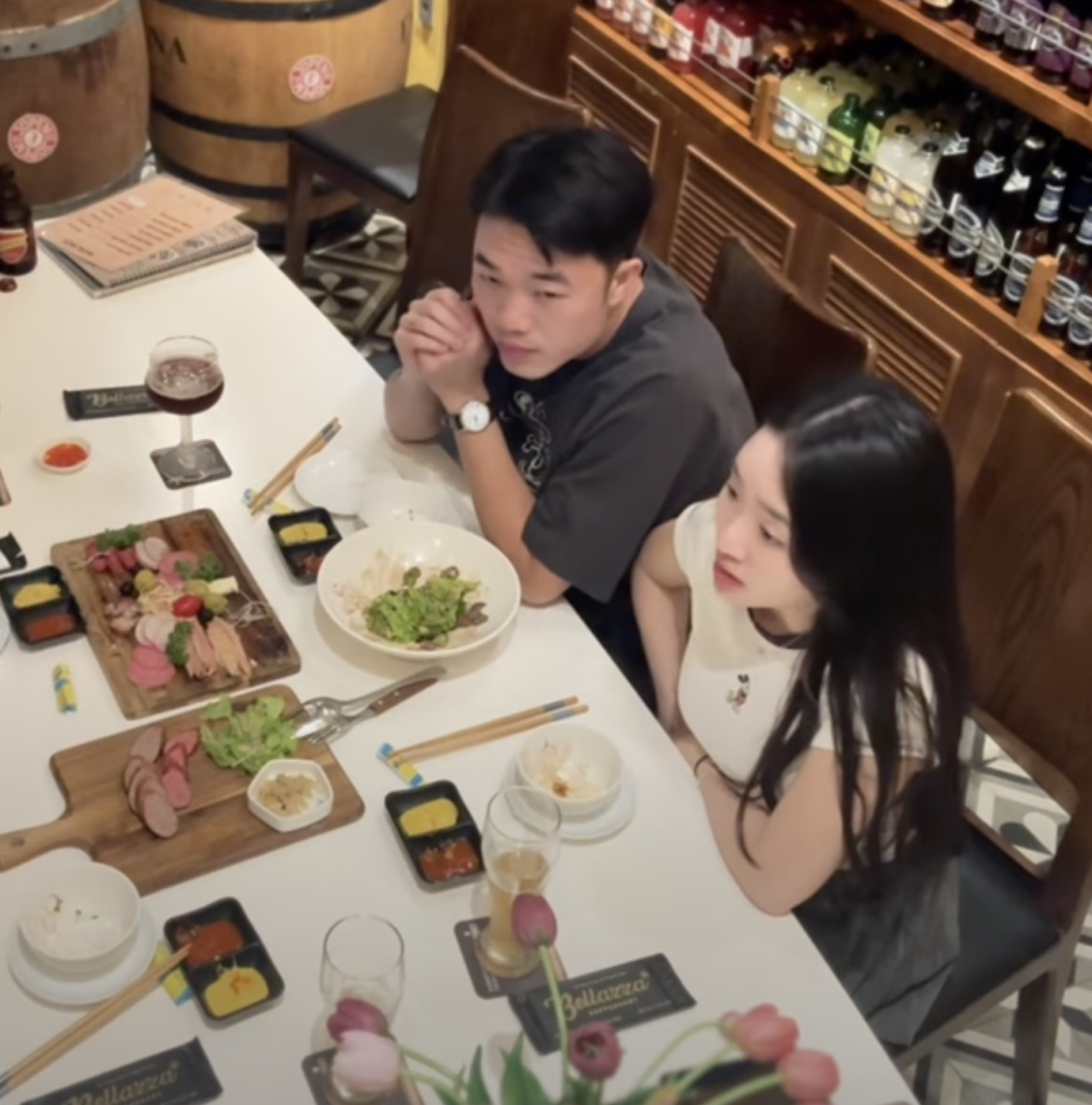 Lương Xuân Trường hẹn hò với vợ giám đốc, nàng WAG xuất thân “trâm anh thế triệt” hiếm hoi lộ diện, nhan sắc miễn chê- Ảnh 2.