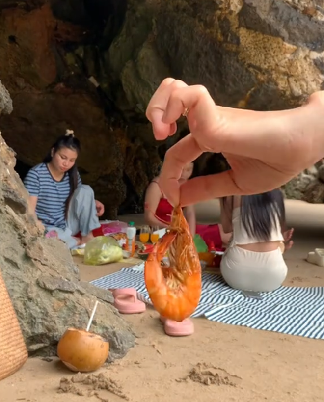Bãi biển ở Cát Bà được mệnh danh là "thiên đường bí mật", nhiều người bất ngờ vì chưa từng nghe tên- Ảnh 10.