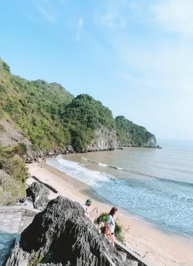 Bãi biển ở Cát Bà được mệnh danh là "thiên đường bí mật", nhiều người bất ngờ vì chưa từng nghe tên- Ảnh 6.