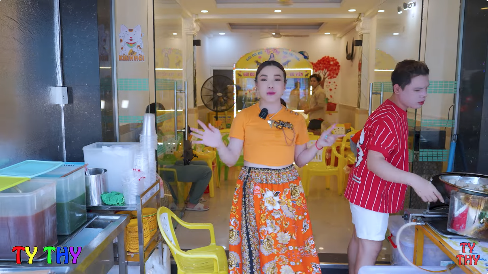 Ty Thy lần đầu nói về lý do liên tục chuyển quán, phản hồi chuyện không đeo khẩu trang khi làm gỏi đu đủ- Ảnh 1.