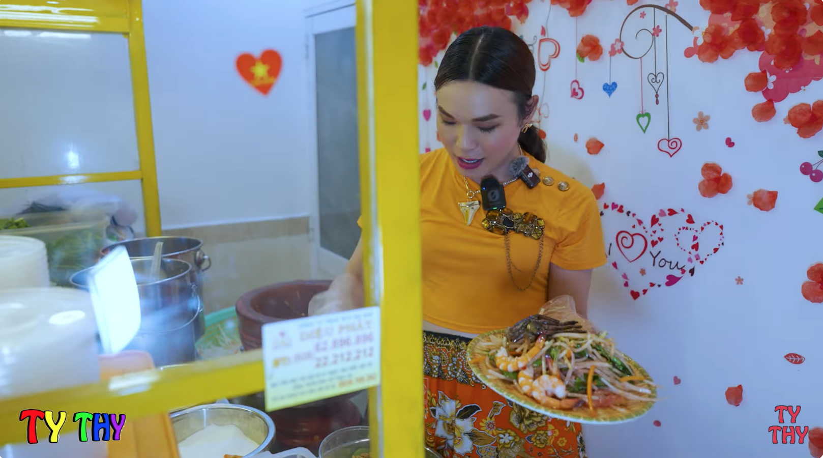 Ty Thy lần đầu nói về lý do liên tục chuyển quán, phản hồi chuyện không đeo khẩu trang khi làm gỏi đu đủ- Ảnh 3.