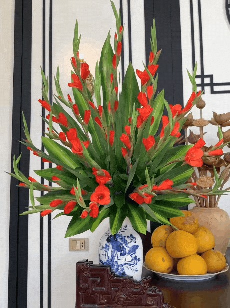 5 loài hoa cúng Rằm cứ đặt lên bàn thờ thì linh thiêng, gia tiên che chở, con cháu phúc lộc vẹn tròn- Ảnh 2.