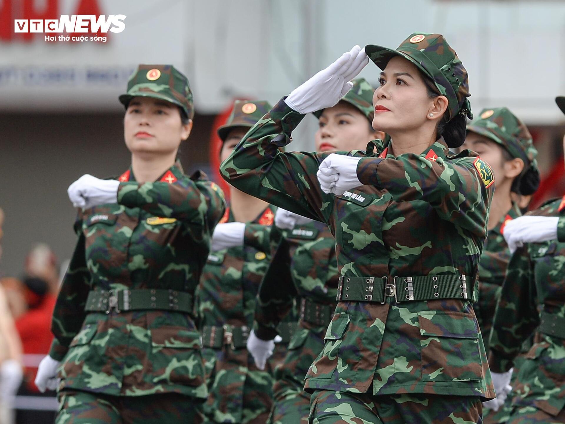 Dàn mô tô 'khủng' tham gia diễu hành, mừng 70 năm Giải phóng Hải Phòng- Ảnh 13.