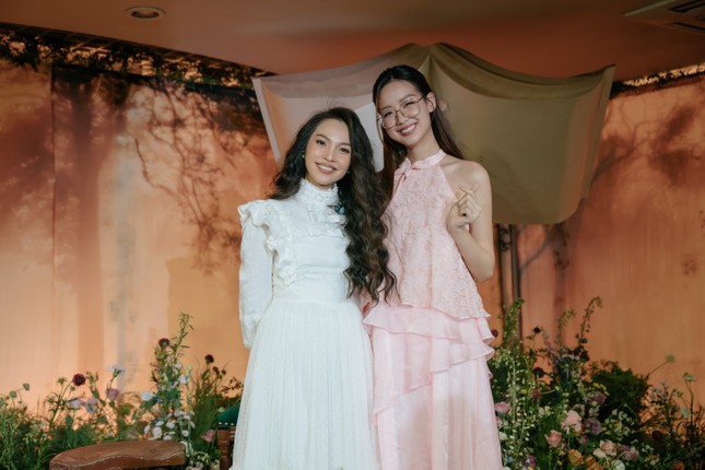 Hiền Thục khóc nấc khi nhắc tới anh trai qua đời vì tai nạn giao thông- Ảnh 1.