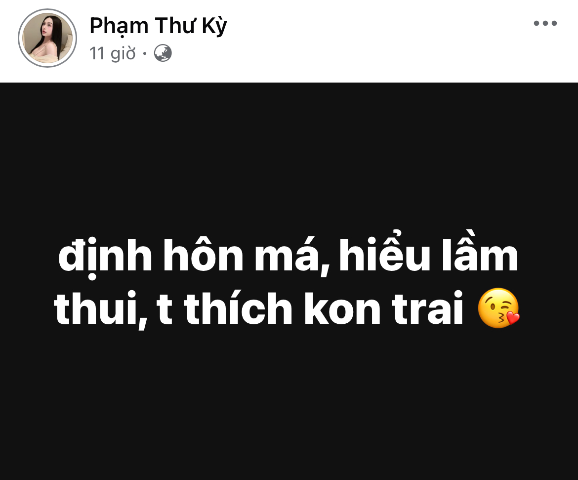 "Chấn động" hơn cả màn đăng quang Hoa hậu: 2 người đẹp chuyển giới công khai "khoá môi" ngay trên sân khấu!- Ảnh 2. "Chấn động" hơn cả màn đăng quang Hoa hậu: 2 người đẹp chuyển giới công khai "khoá môi" ngay trên sân khấu!- Ảnh 2.