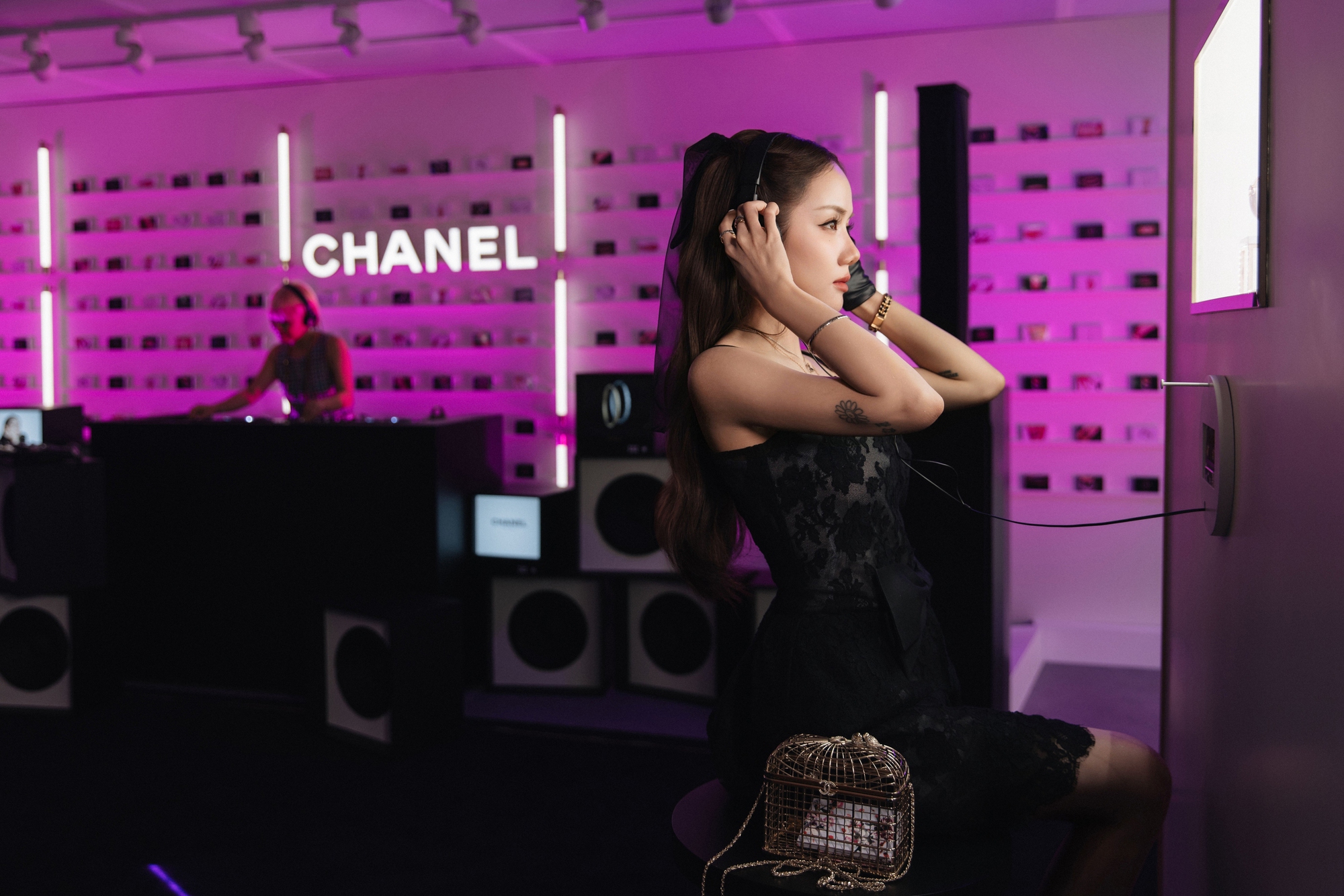 Sau "concert Jennie" ở phố đi bộ, Chanel mở đại tiệc với dàn khách đỉnh: Phương Ly, Wren Evans và còn ai nữa?- Ảnh 2. Sau "concert Jennie" ở phố đi bộ, Chanel mở đại tiệc với dàn khách đỉnh: Phương Ly, Wren Evans và còn ai nữa?- Ảnh 2.
